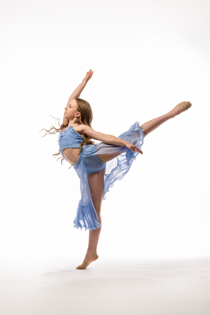Ally's contemporary dance poses by NJ photographer Susan Grace Photography