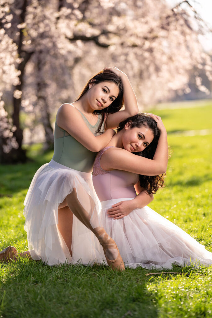 Maddie and Izzy's sunlit sister dance session by Susan Grace Photography