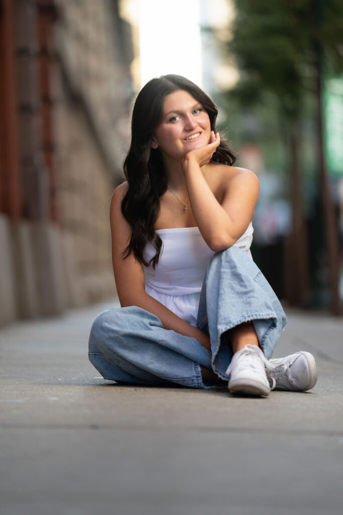 Aubrey's senior session in the city featuring dance and casual poses by Susan Grace Photography